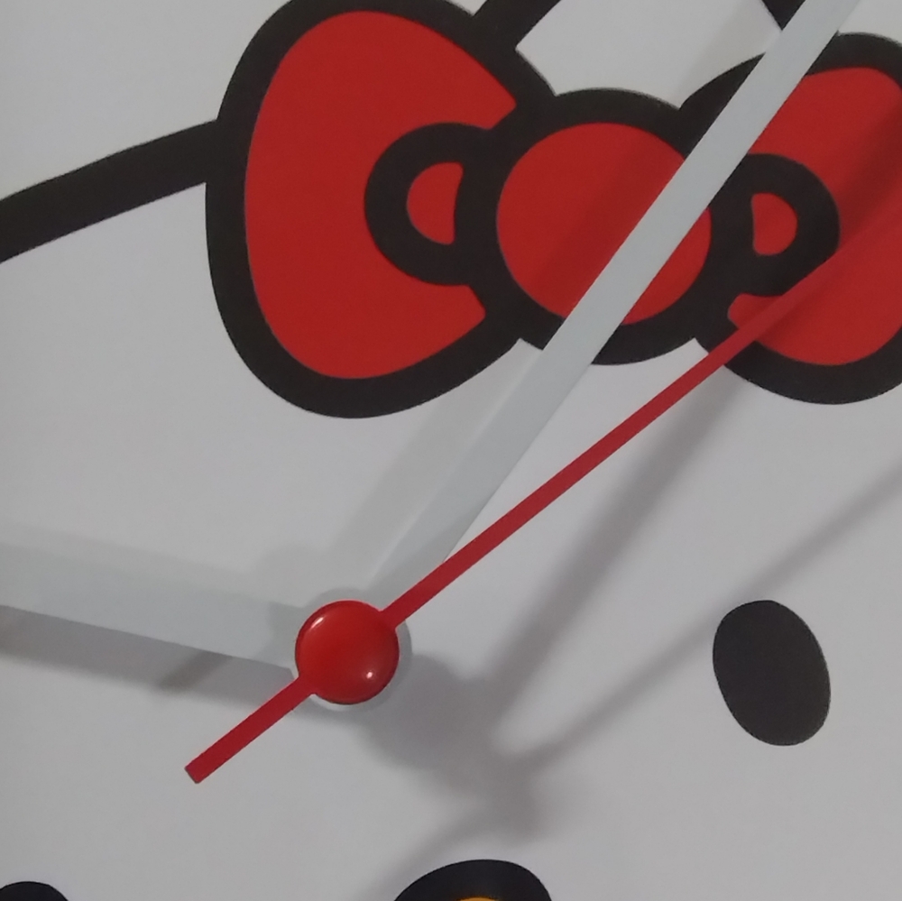 Hello Kitty Wall Clock - Picture 6 of 6